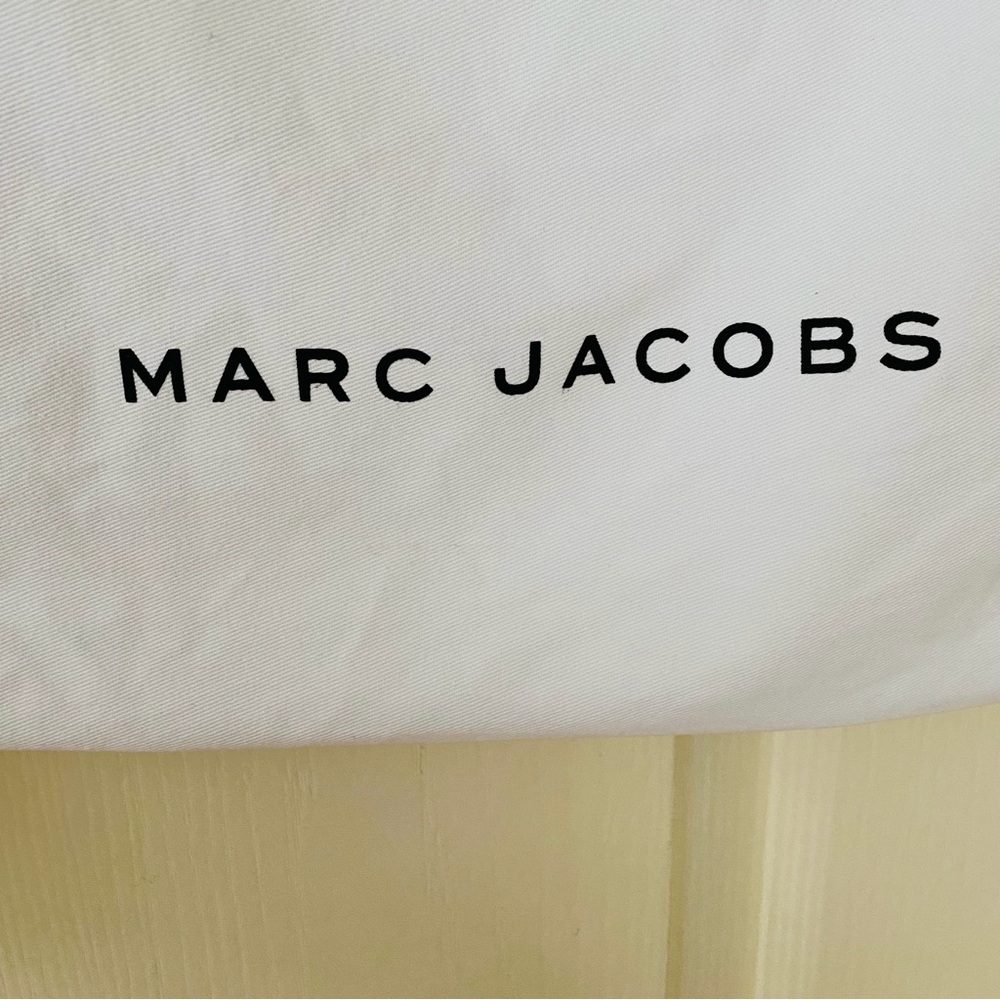 Marc Jacobs Medium & Large Size White Dust Bags 12'' X13.25'', 18.25'' x 19'' - Picture 3 of 11